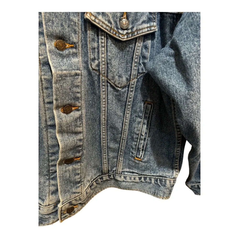 Levi's Denim Trucker Jacket Size L 100% Cotton Denim Vintage Made in the USA